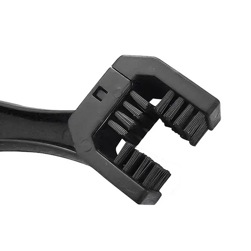 Motorcycle Chain Brush Cleaner - Universal Fit for Honda ADV150, Yamaha MT-09, BMW GS1250, Kawasaki Ninja 650, Honda NC750X